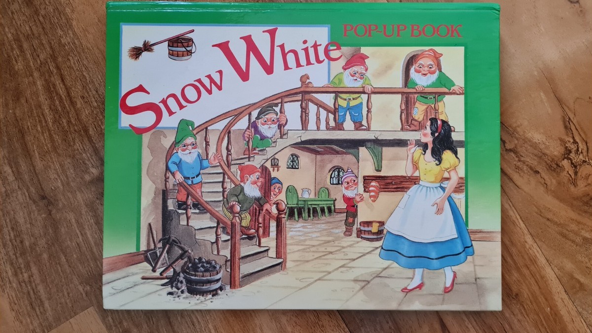 Cover of Snow White Pop Up Book